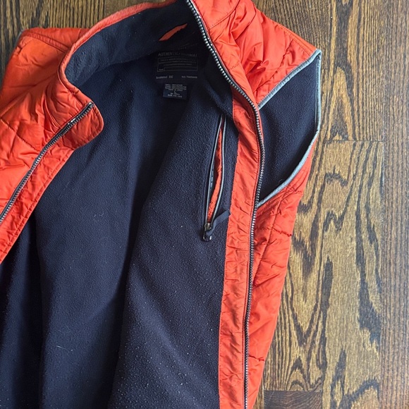 Abercrombie & Fitch Men's Vibrant Orange Vest - Picture 6 of 7